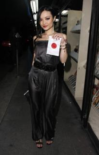 Tila Tequila feet photo thumbnail