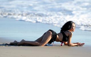 Tila Tequila feet photo thumbnail