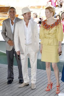 Tilda Swinton feet photo thumbnail