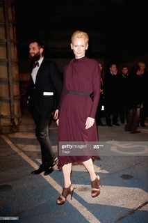Tilda Swinton feet photo thumbnail