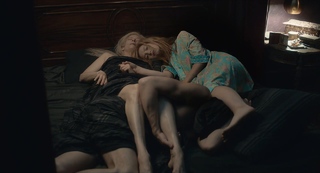 Tilda Swinton feet photo thumbnail