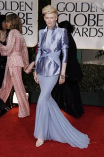 Tilda Swinton feet photo thumbnail