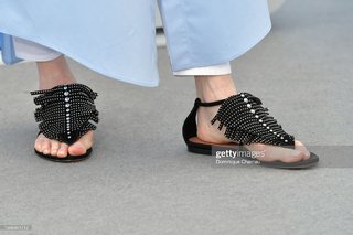 Tilda Swinton feet photo thumbnail