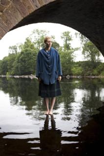 Tilda Swinton feet photo thumbnail