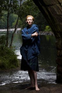 Tilda Swinton feet photo thumbnail