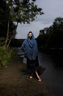 Tilda Swinton feet photo thumbnail