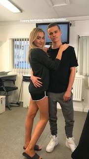 Tilly Keeper feet photo thumbnail