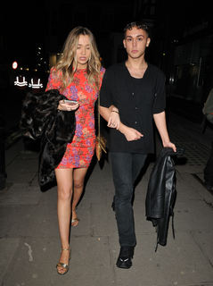 Tilly Keeper feet photo thumbnail