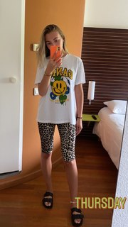 Tilly Keeper feet photo thumbnail