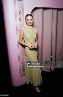 Tilly Keeper feet photo thumbnail