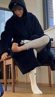 Tina Choi feet photo 19