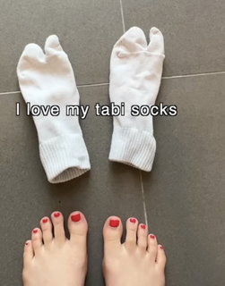 Tina Choi feet photo 12