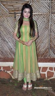 Tina Datta feet photo thumbnail