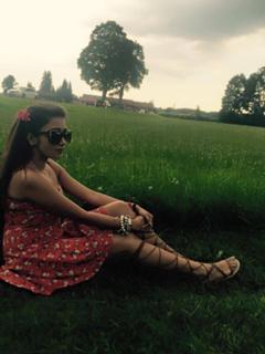Tina Datta feet photo thumbnail