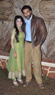 Tina Datta feet photo thumbnail