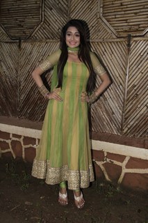 Tina Datta feet photo thumbnail