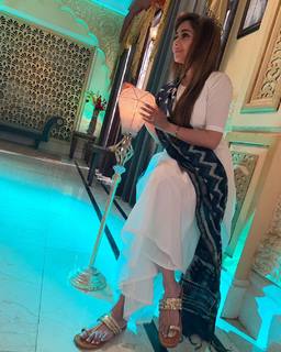 Tina Datta feet photo thumbnail