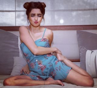 Tina Datta feet photo thumbnail