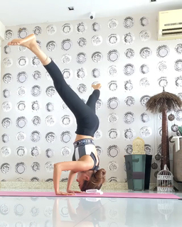 Tina Datta feet photo thumbnail