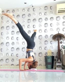 Tina Datta feet photo thumbnail