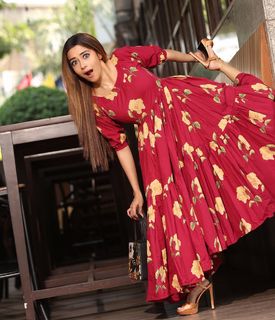 Tina Datta feet photo thumbnail