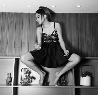 Tina Datta feet photo thumbnail