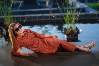 Tina Datta feet photo thumbnail