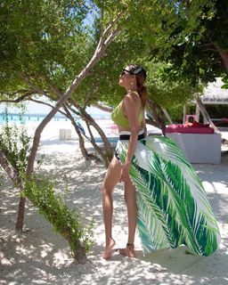 Tina Datta feet photo thumbnail