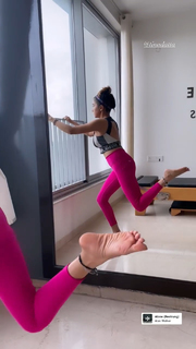 Tina Datta feet photo thumbnail