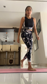 Tina Datta feet photo thumbnail