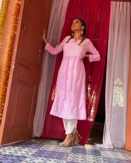 Tina Datta feet photo thumbnail