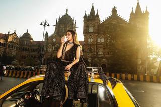 Tina Datta feet photo thumbnail