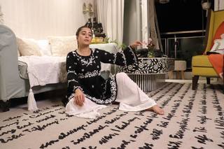 Tina Datta feet photo thumbnail