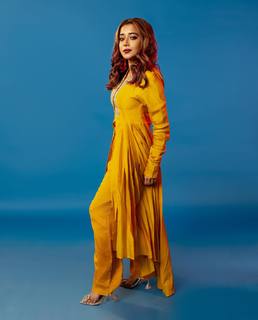 Tina Datta feet photo thumbnail