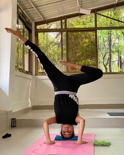 Tina Datta feet photo thumbnail