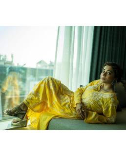 Tina Datta feet photo thumbnail