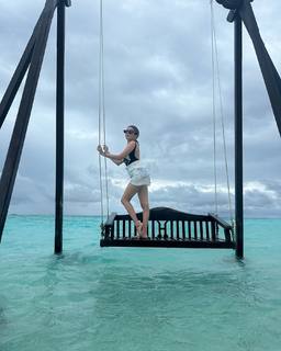 Tina Datta feet photo thumbnail