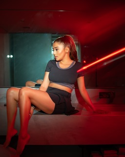 Tina Datta feet photo thumbnail