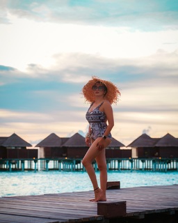 Tina Datta feet photo thumbnail