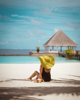 Tina Datta feet photo thumbnail