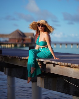 Tina Datta feet photo thumbnail