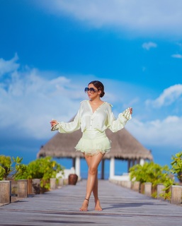 Tina Datta feet photo thumbnail