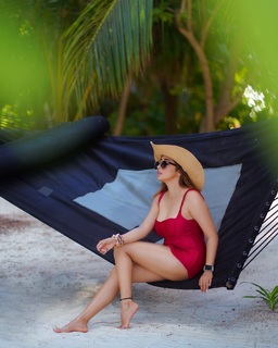 Tina Datta feet photo thumbnail