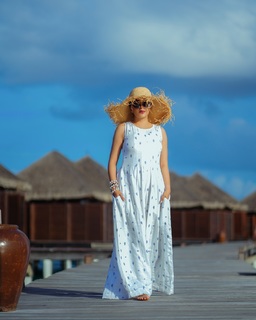 Tina Datta feet photo thumbnail