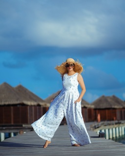 Tina Datta feet photo thumbnail