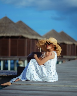 Tina Datta feet photo thumbnail