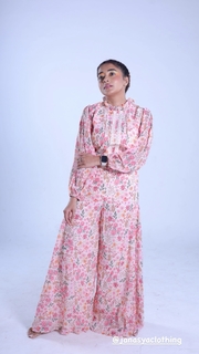 Tina Datta feet photo thumbnail