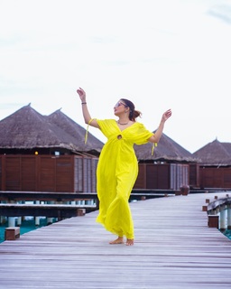 Tina Datta feet photo thumbnail