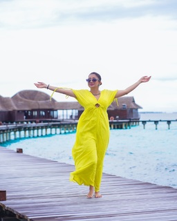 Tina Datta feet photo thumbnail