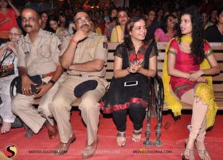 Tina Desai feet photo 17